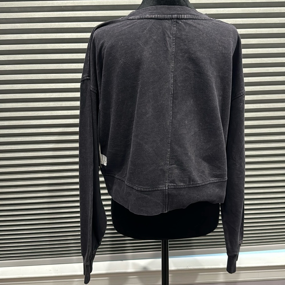 Crop sweater - Picture 2 of 4